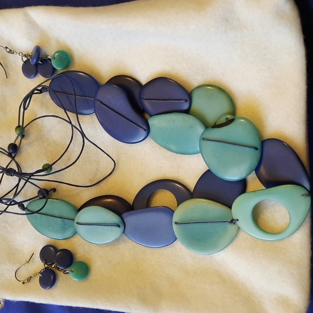 Chico's, Necklace And Pierced Earring Sets. Blue Colors